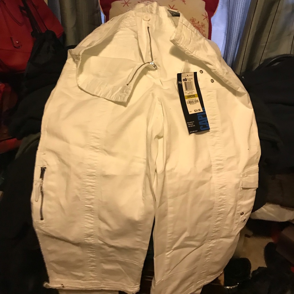 Cropped pants